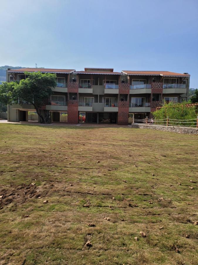 Mastiff Grand La Villae Lonavala Εξωτερικό φωτογραφία